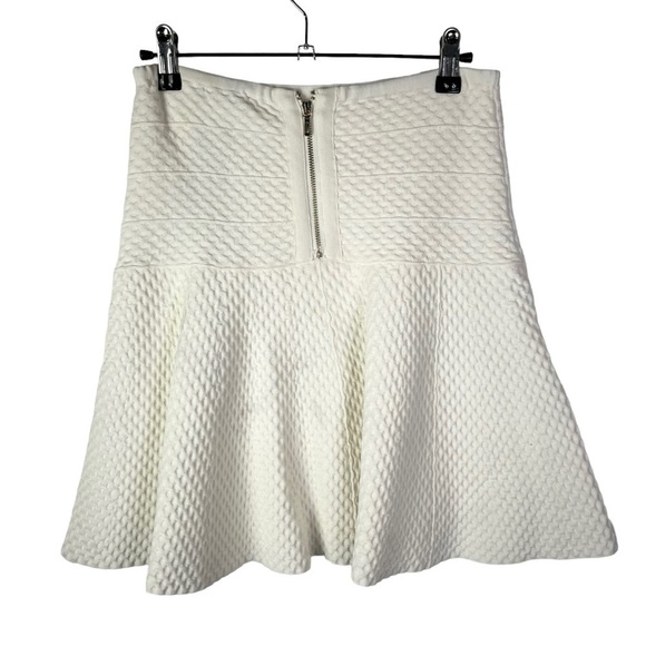 Bebe White Textured Fit & Flare Mini Skirt S - Picture 2 of 4